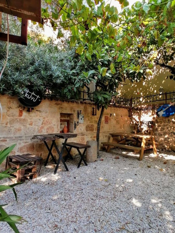 אנטליה Kuyu Beergarden Hostel מראה חיצוני תמונה