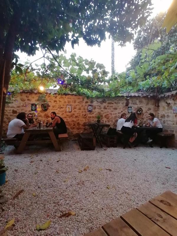 אנטליה Kuyu Beergarden Hostel מראה חיצוני תמונה