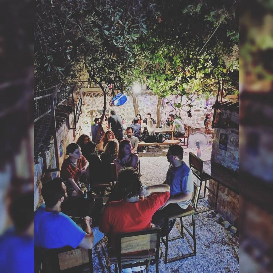 אנטליה Kuyu Beergarden Hostel מראה חיצוני תמונה