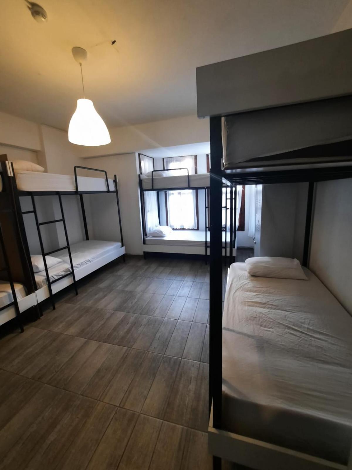 אנטליה Kuyu Beergarden Hostel מראה חיצוני תמונה