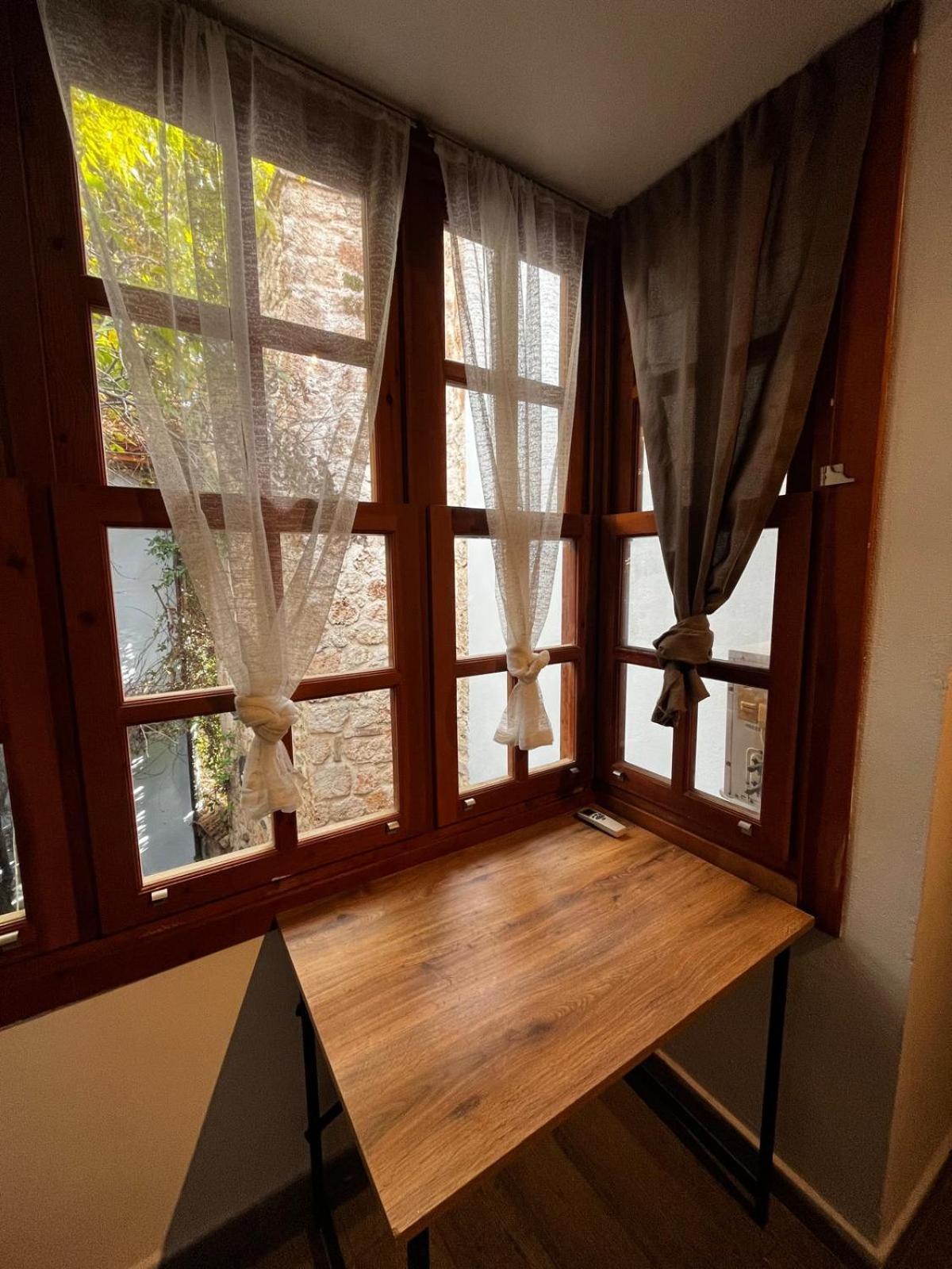 אנטליה Kuyu Beergarden Hostel מראה חיצוני תמונה