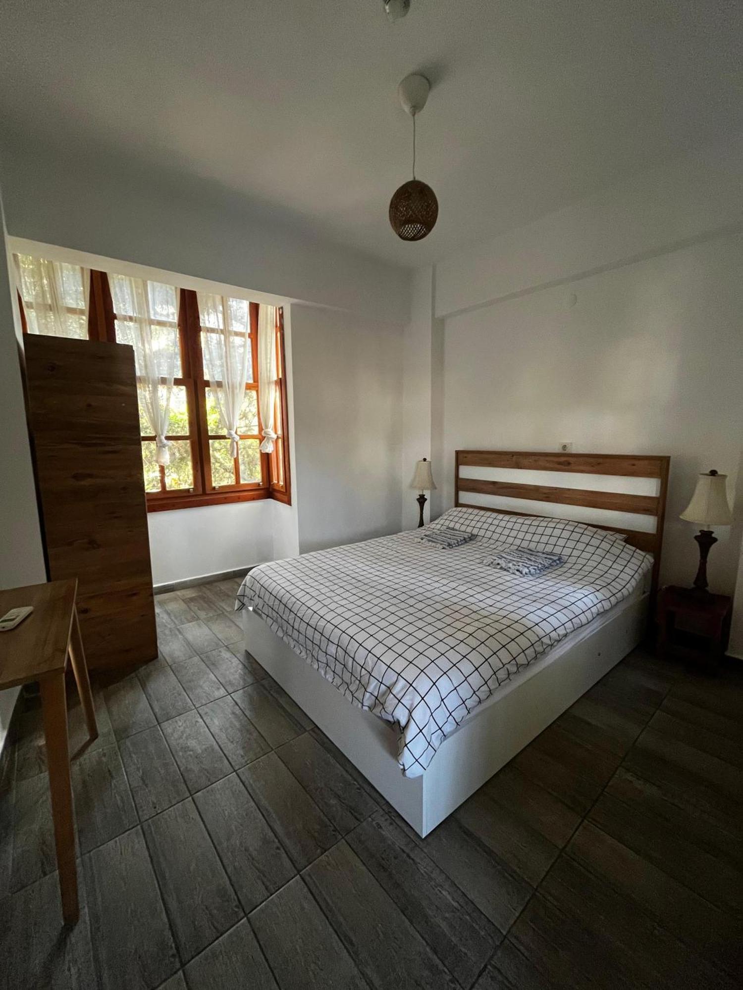 אנטליה Kuyu Beergarden Hostel מראה חיצוני תמונה