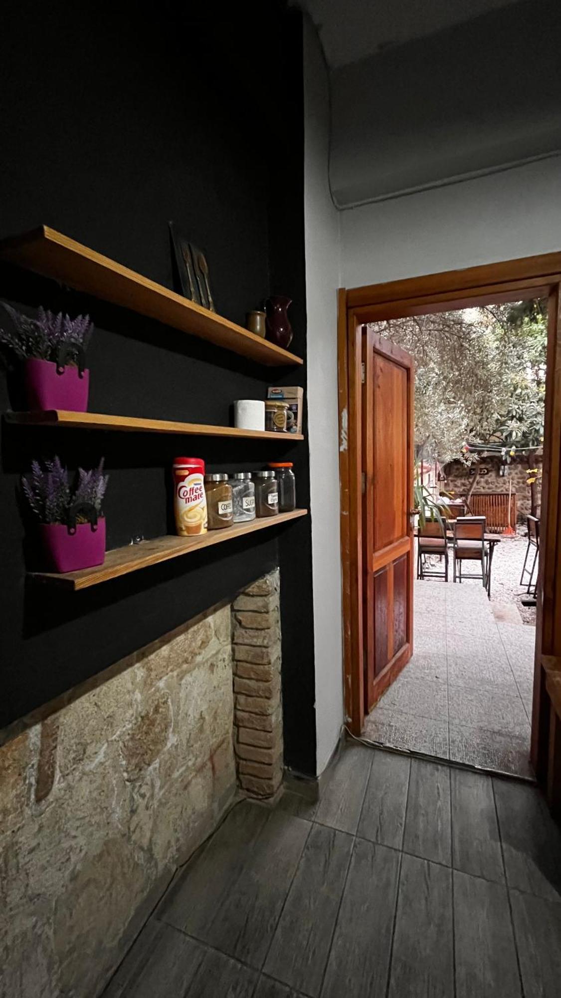 אנטליה Kuyu Beergarden Hostel מראה חיצוני תמונה