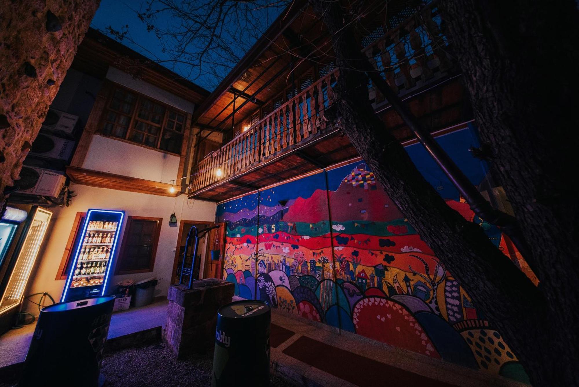 אנטליה Kuyu Beergarden Hostel מראה חיצוני תמונה